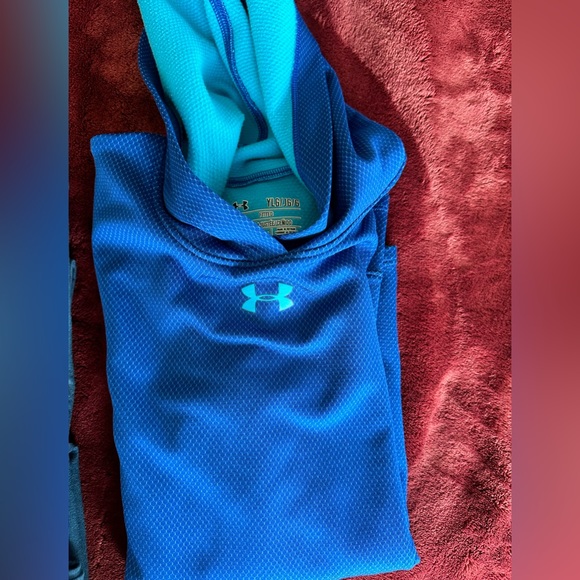 Lot of 3 boys tshirts (Nike/Lucky/Local Motion) and 1 thin UA hoody, xlnt cond - Picture 7 of 11